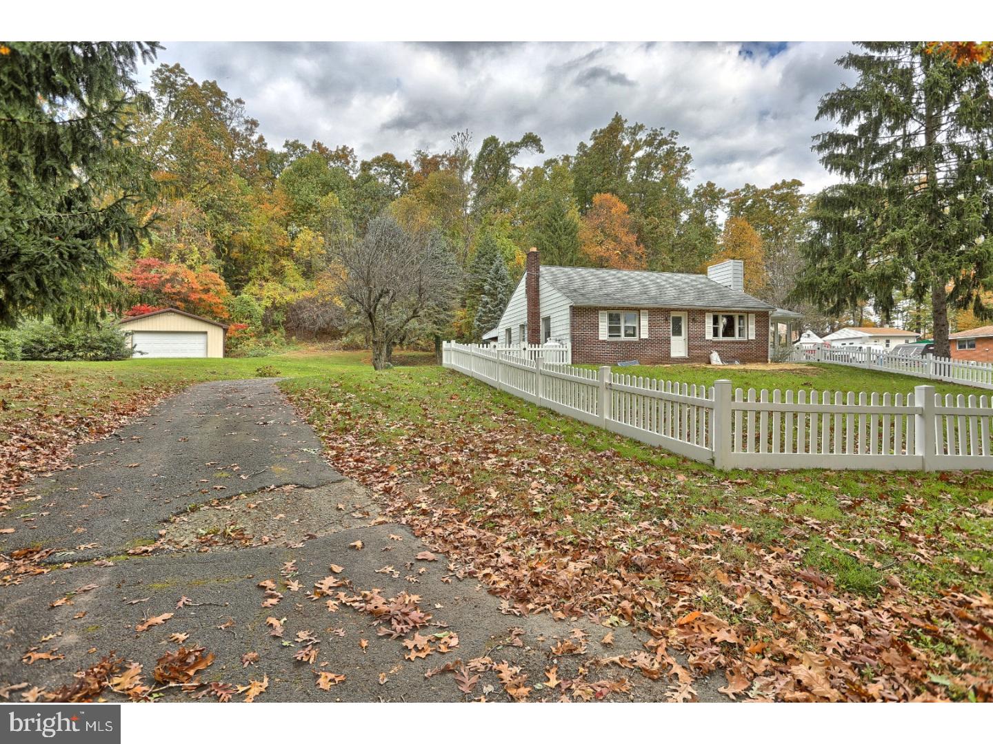 489 Hunters Road Mohnton, PA 19540 - Photo 4 of 25