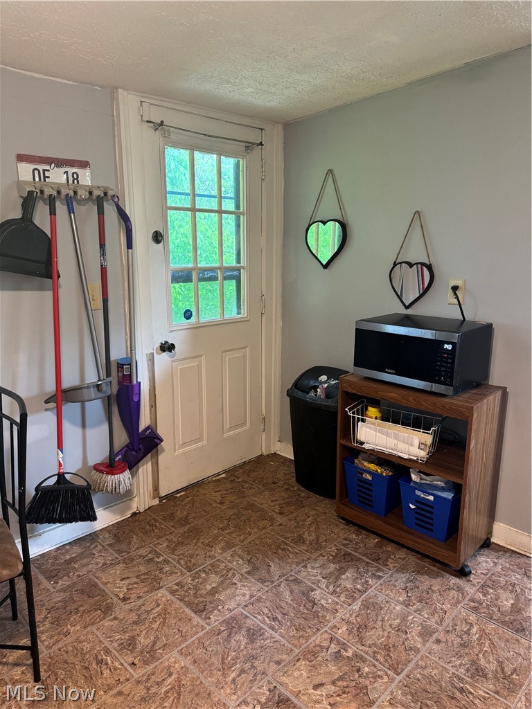 863 6th Street Racine, OH 45771 - Photo 8 of 24