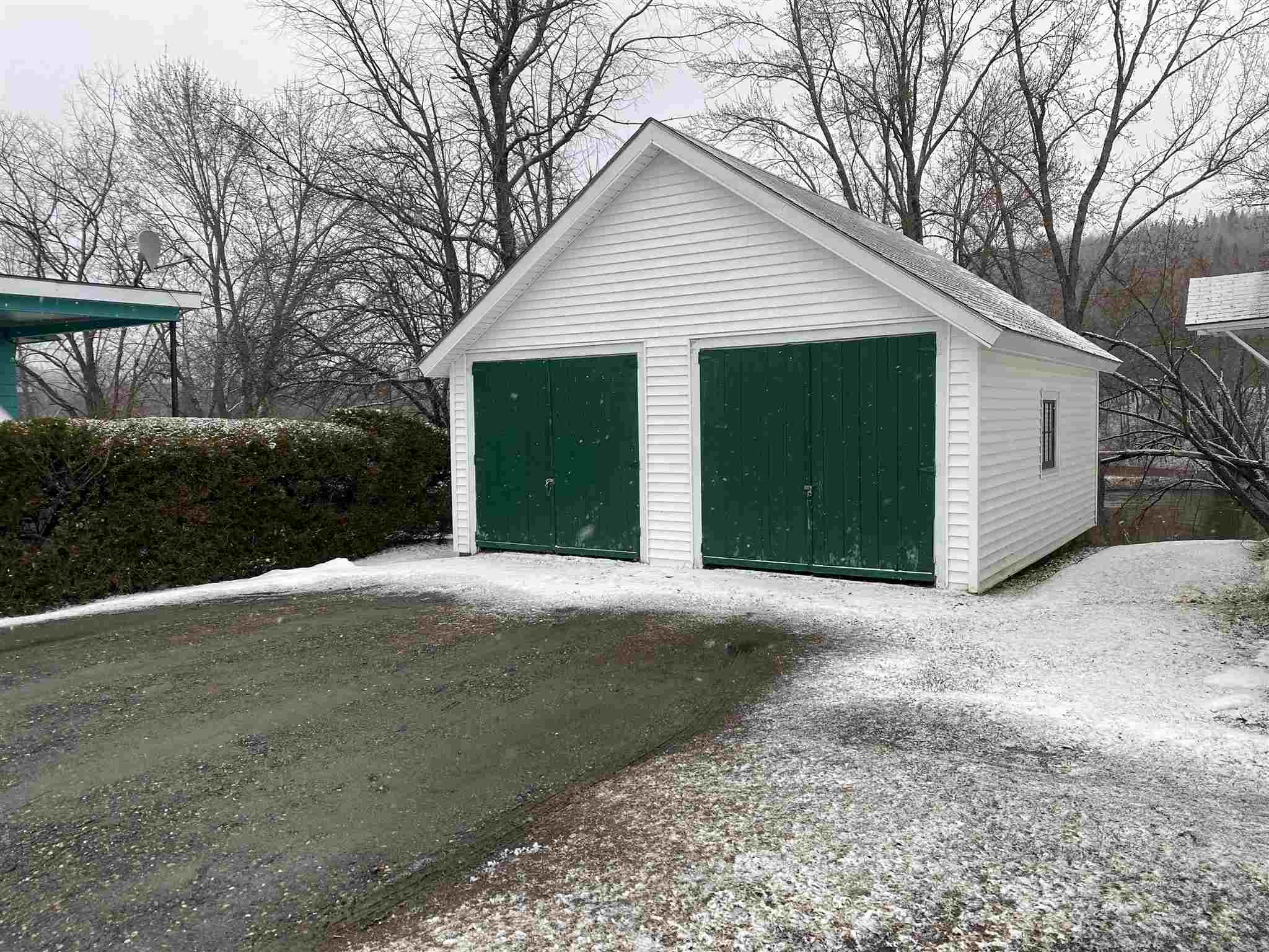 106 River Road Canaan, VT 05902 - Photo 3 of 24
