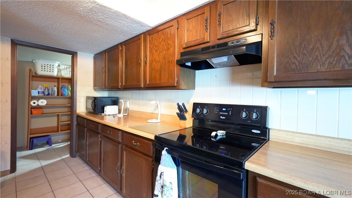 86 Swallow Point Sunrise Beach, MO 65079 - Photo 12 of 37