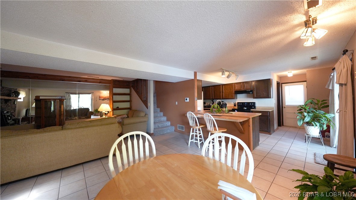 86 Swallow Point Sunrise Beach, MO 65079 - Photo 5 of 37