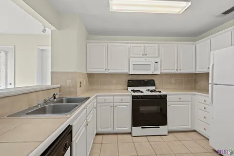 $140,000 | 5147 Nicholson Drive, Unit 68, Baton Rouge, LA 70820