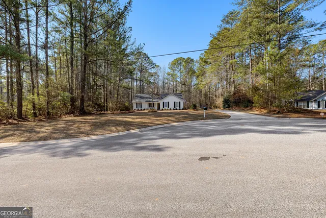 $365,000 | 20 Briarwood Place, Newnan, GA 30265