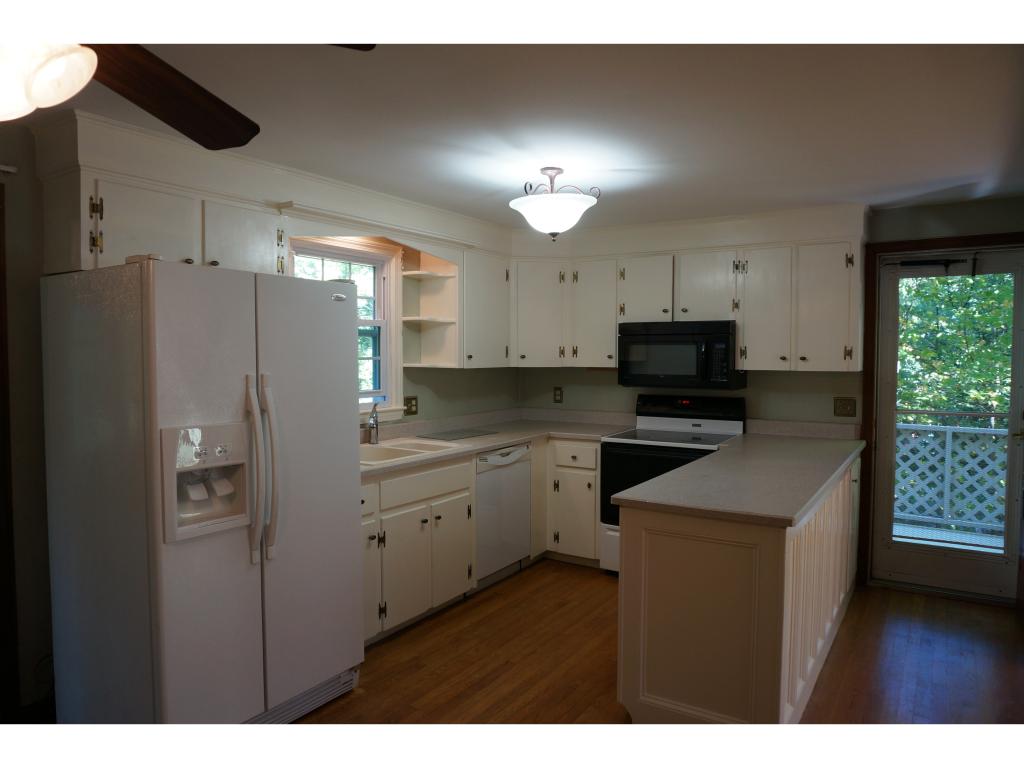 6 Pettingale Road Amherst, NH 03031 - Photo 3 of 21