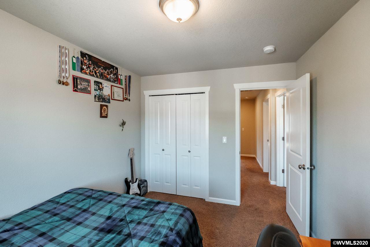 828 Northwest Hickory Street Albany, OR 97321 - Photo 35 of 38