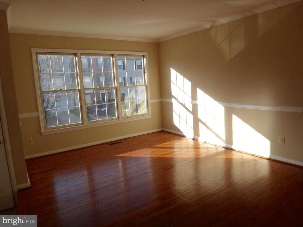 2235 Conquest Way Odenton, MD 21113 - Photo 4 of 18 Dining Room
