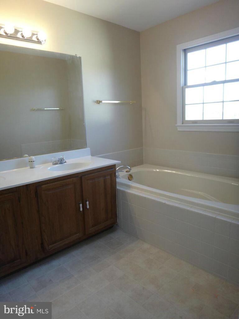 2235 Conquest Way Odenton, MD 21113 - Photo 10 of 18 Bath (Master)
