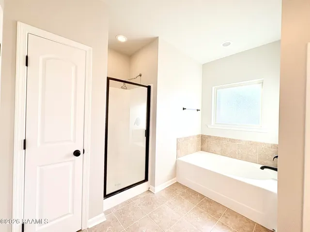 $1,975 | 129 Gray Birch Loop, Youngsville, LA 70592