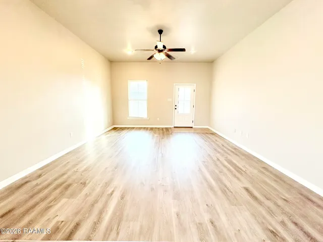 $1,850 | 129 Gray Birch Loop, Youngsville, LA 70592