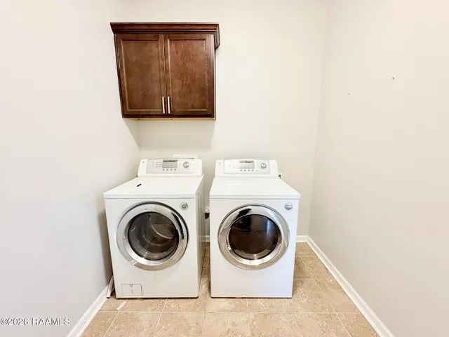 $1,975 | 129 Gray Birch Loop, Youngsville, LA 70592