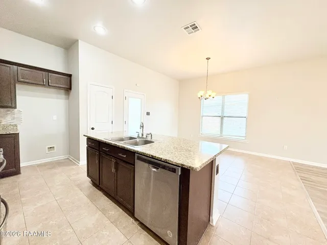 $1,850 | 129 Gray Birch Loop, Youngsville, LA 70592