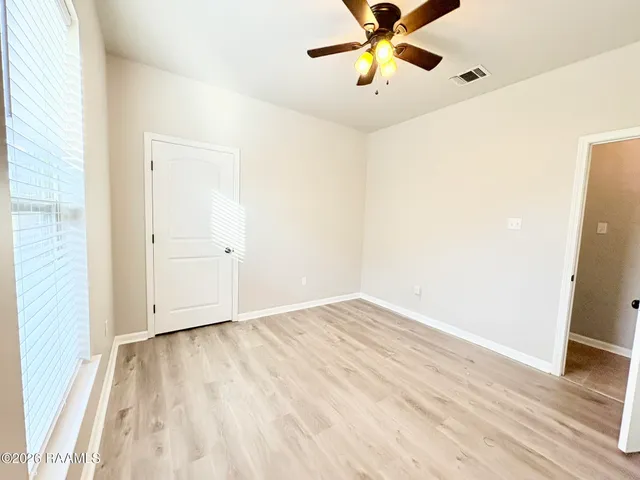 $1,975 | 129 Gray Birch Loop, Youngsville, LA 70592