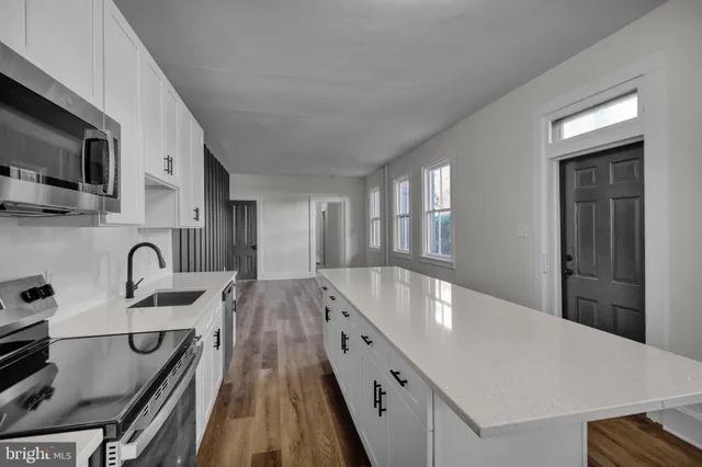 $1,750 | 37 South Lime Street, Unit 1, Lancaster, PA 17602