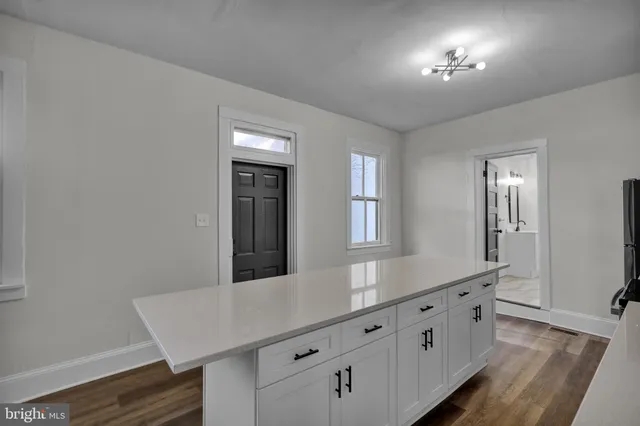 $1,750 | 37 South Lime Street, Unit 1, Lancaster, PA 17602