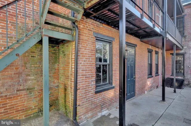 $1,750 | 37 South Lime Street, Unit 1, Lancaster, PA 17602