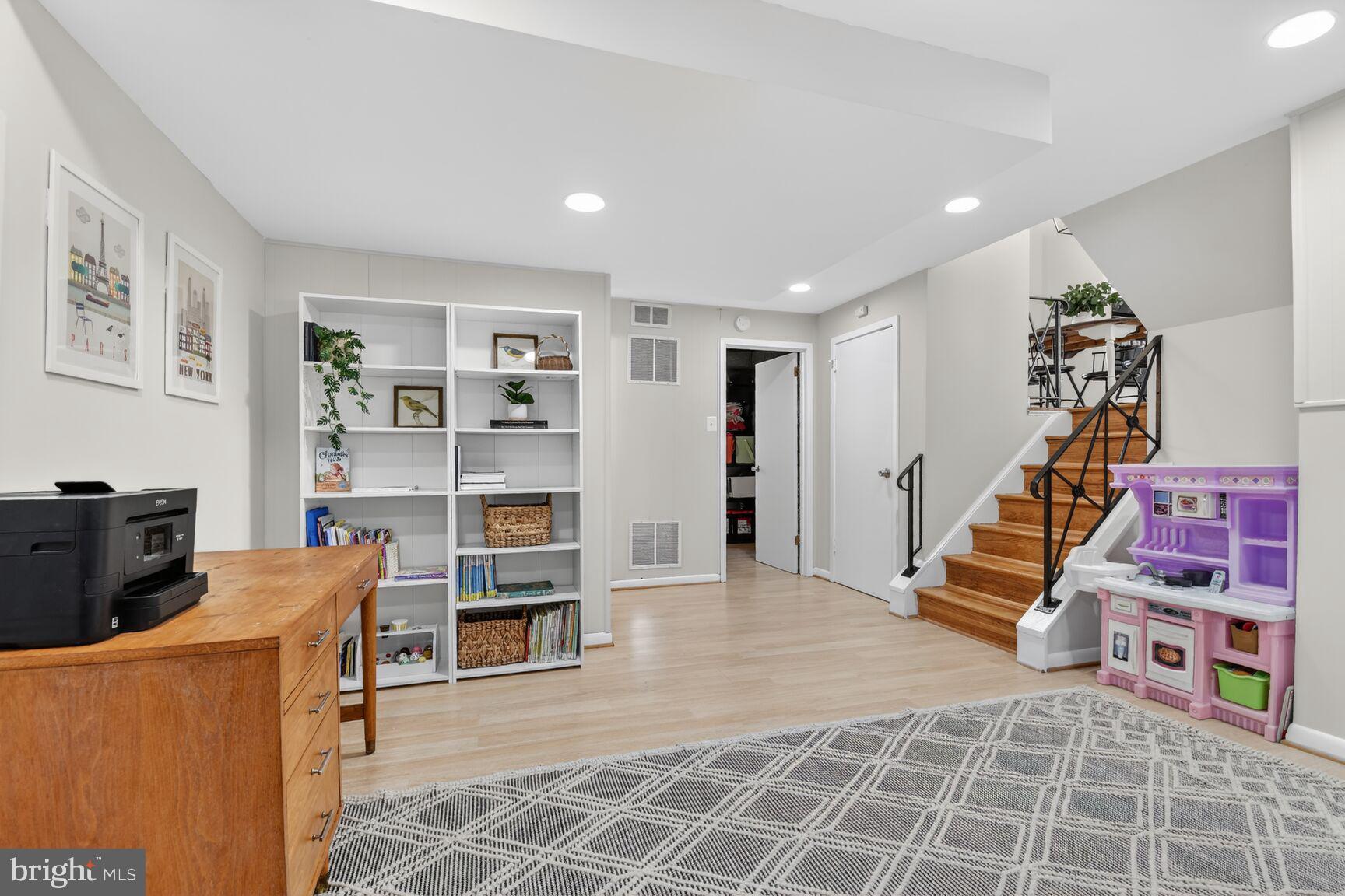 9914 Grayson Avenue Silver Spring, MD 20901 - Photo 19 of 27