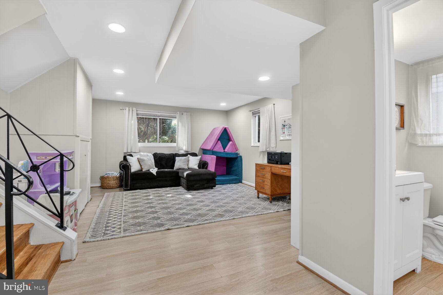 9914 Grayson Avenue Silver Spring, MD 20901 - Photo 20 of 27