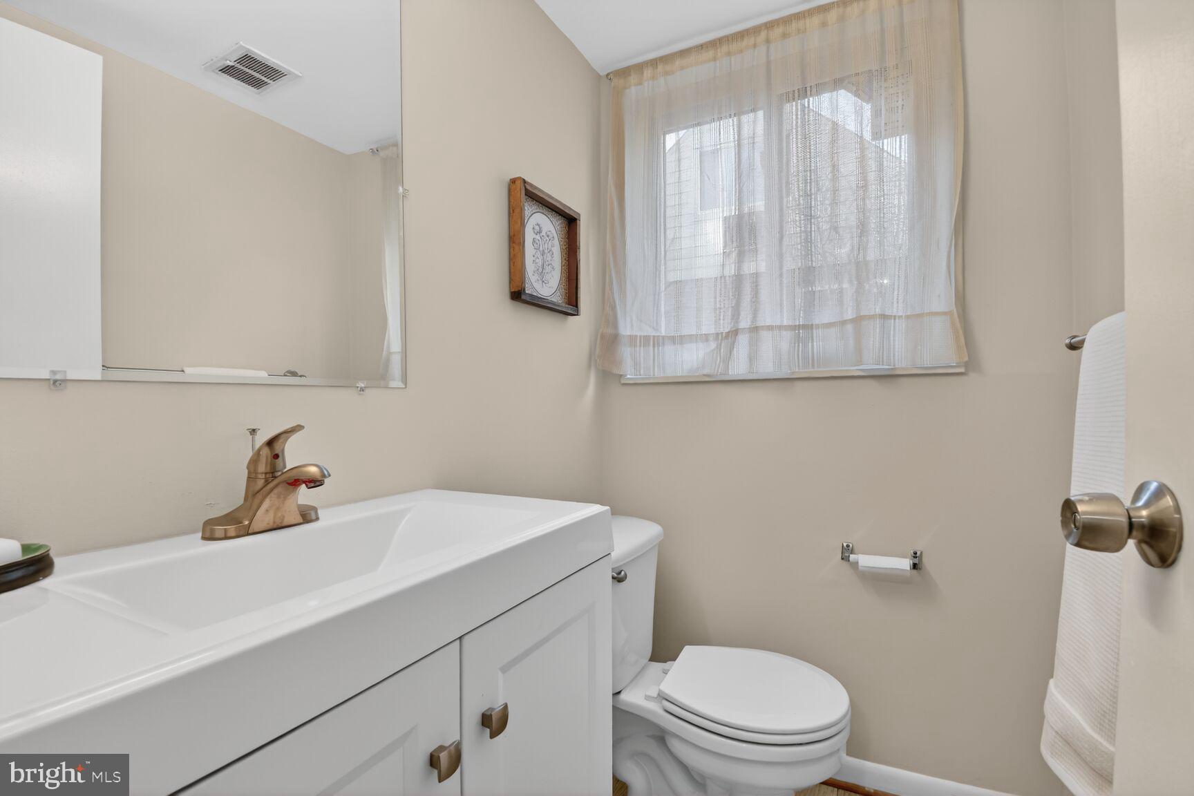 9914 Grayson Avenue Silver Spring, MD 20901 - Photo 22 of 27