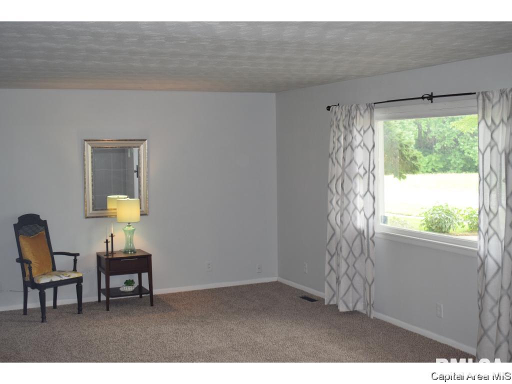 77 Adloff Lane Springfield, IL 62703 - Photo 4 of 30