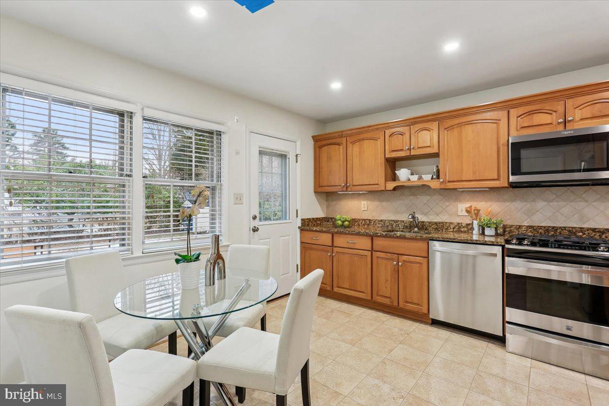 11712 Seven Locks Road Potomac, MD 20854 - Photo 11 of 55