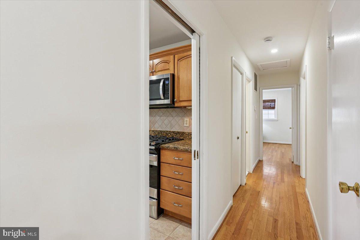 11712 Seven Locks Road Potomac, MD 20854 - Photo 15 of 55