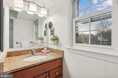 $899,000 | 11712 Seven Locks Road, Potomac, MD 20854