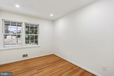 $899,000 | 11712 Seven Locks Road, Potomac, MD 20854