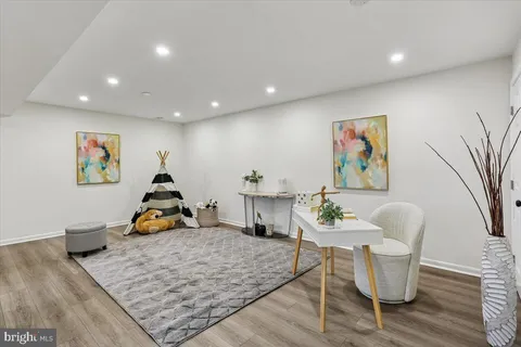 $899,000 | 11712 Seven Locks Road, Potomac, MD 20854