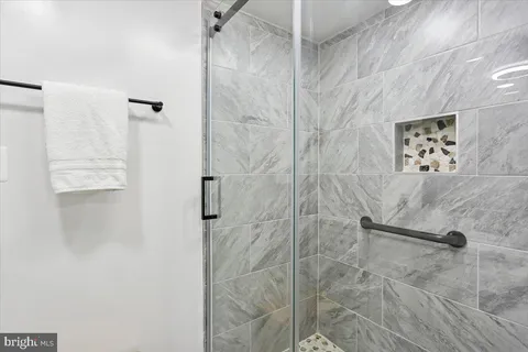 $899,000 | 11712 Seven Locks Road, Potomac, MD 20854