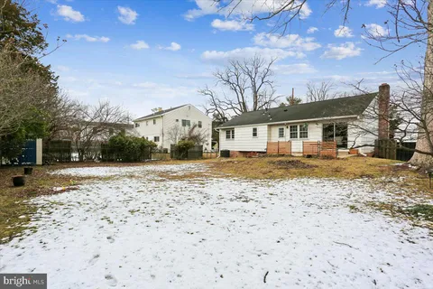 $899,000 | 11712 Seven Locks Road, Potomac, MD 20854