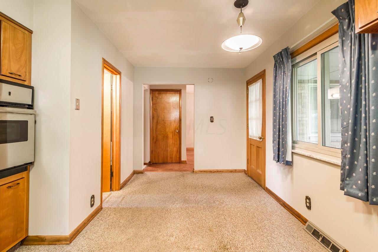 332 Dunbarton Road Columbus, OH 43230 - Photo 10 of 26 Gallery Image 10
