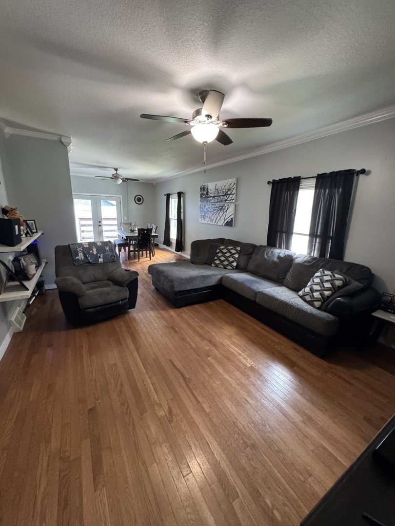 803 Ave C Sterling, IL 61081 - Photo 13 of 23