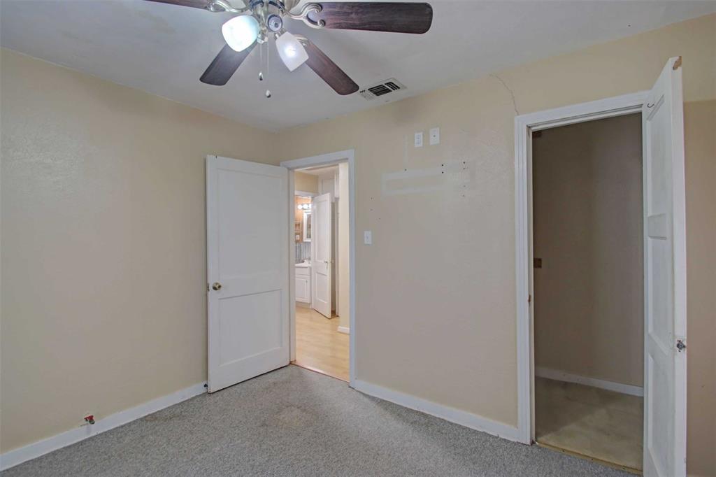 415 Turner Street Cleburne, TX 76033 - Photo 9 of 18