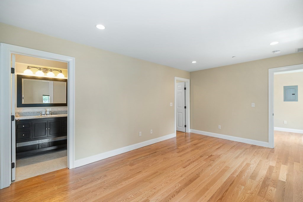 152 Water Street, Unit 13 Danvers, MA 01923 - Photo 17 of 35