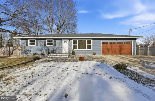 $324,900 | 110 East Summer Road, Landisville, NJ 08326