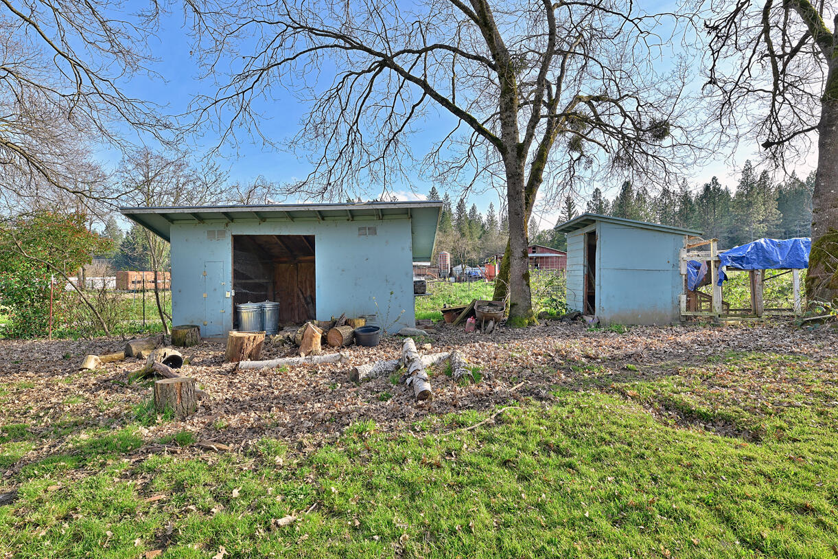 3614 New Hope Road Grants Pass, OR 97527 - Photo 22 of 26 24