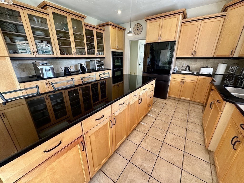 287 Bay Road Easton, MA 02356 - Photo 3 of 42 Gallery Image 3