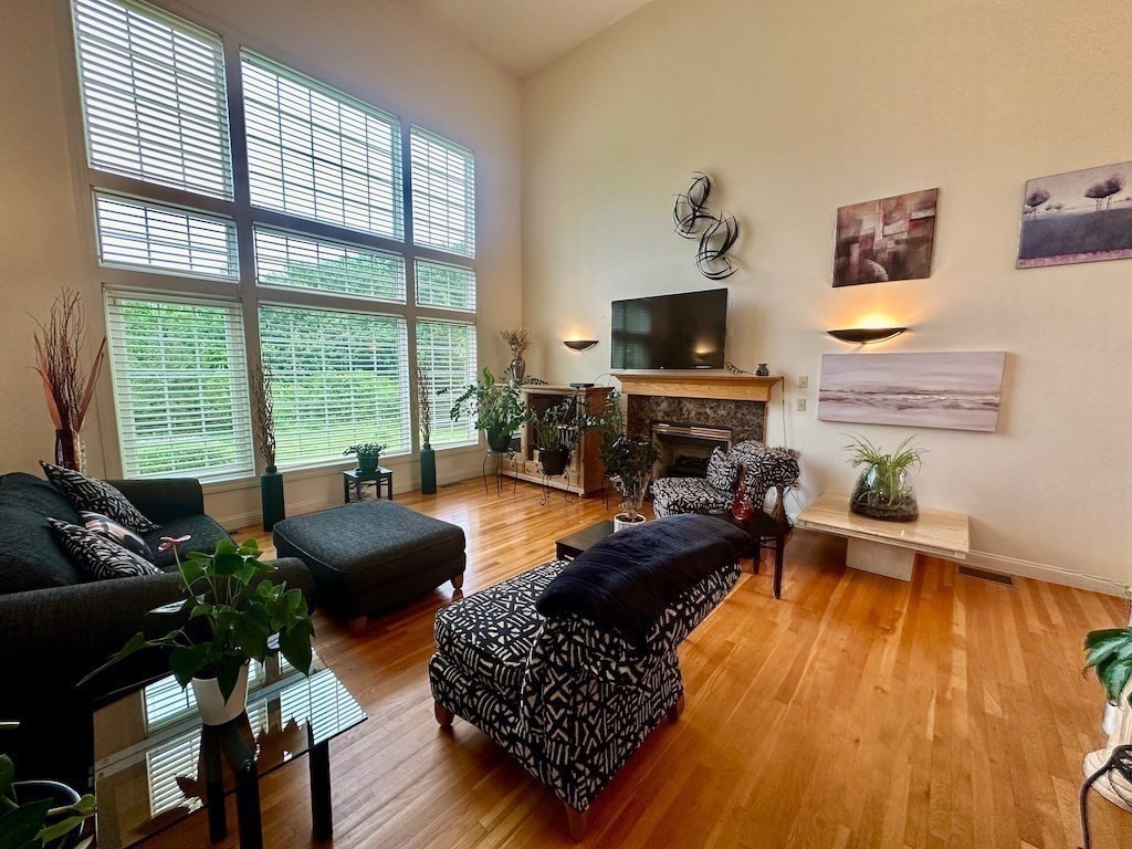 287 Bay Road Easton, MA 02356 - Photo 5 of 42 Gallery Image 5