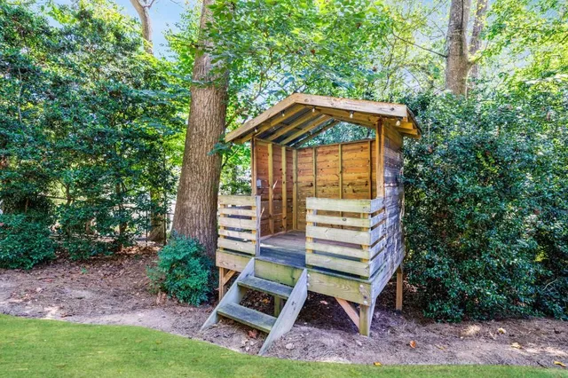 $2,095,000 | 3925 Sheldon Drive Northeast, Atlanta, GA 30342