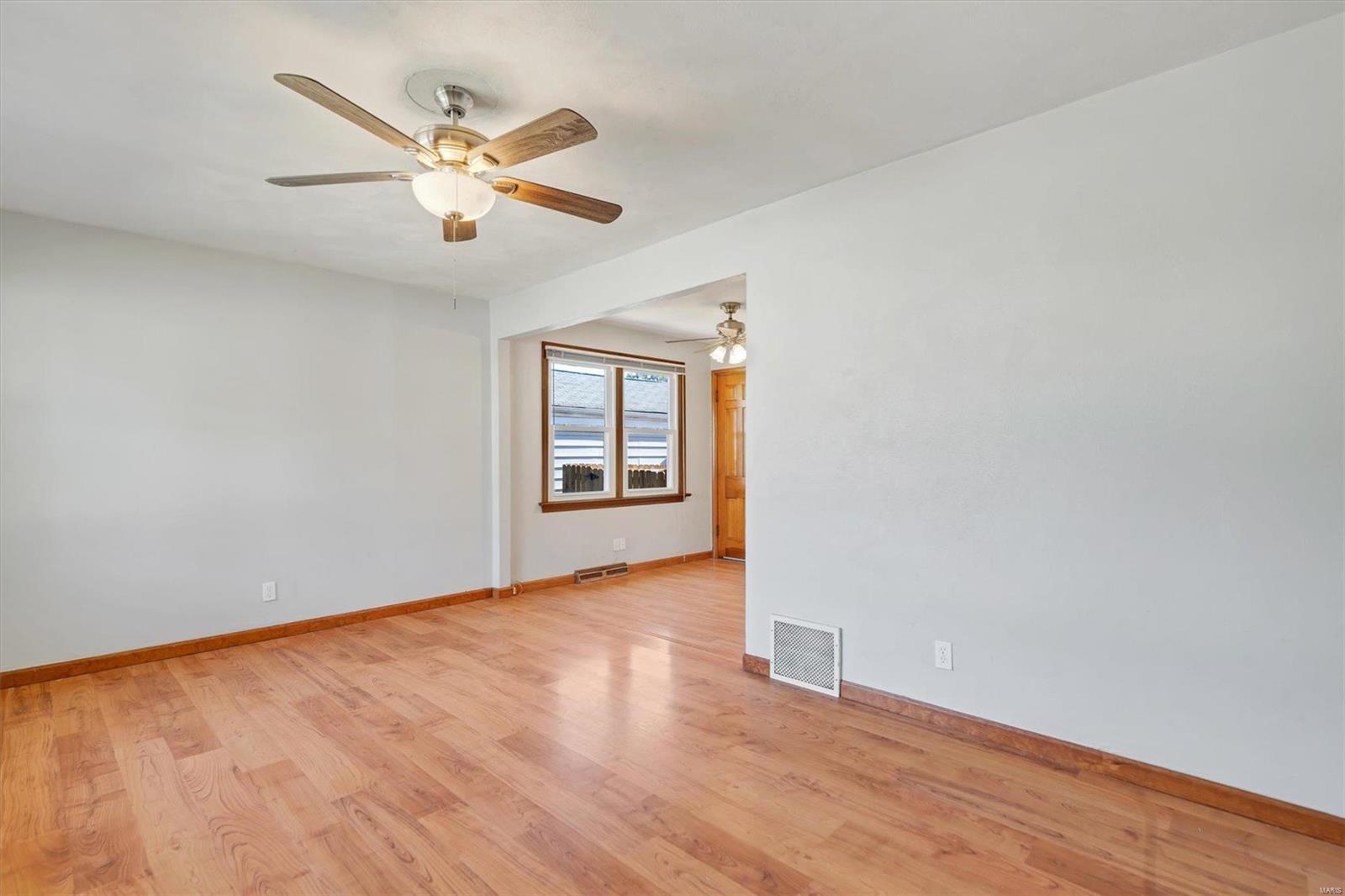 8026 Morgan Ford Road St. Louis, MO 63123 - Photo 3 of 22