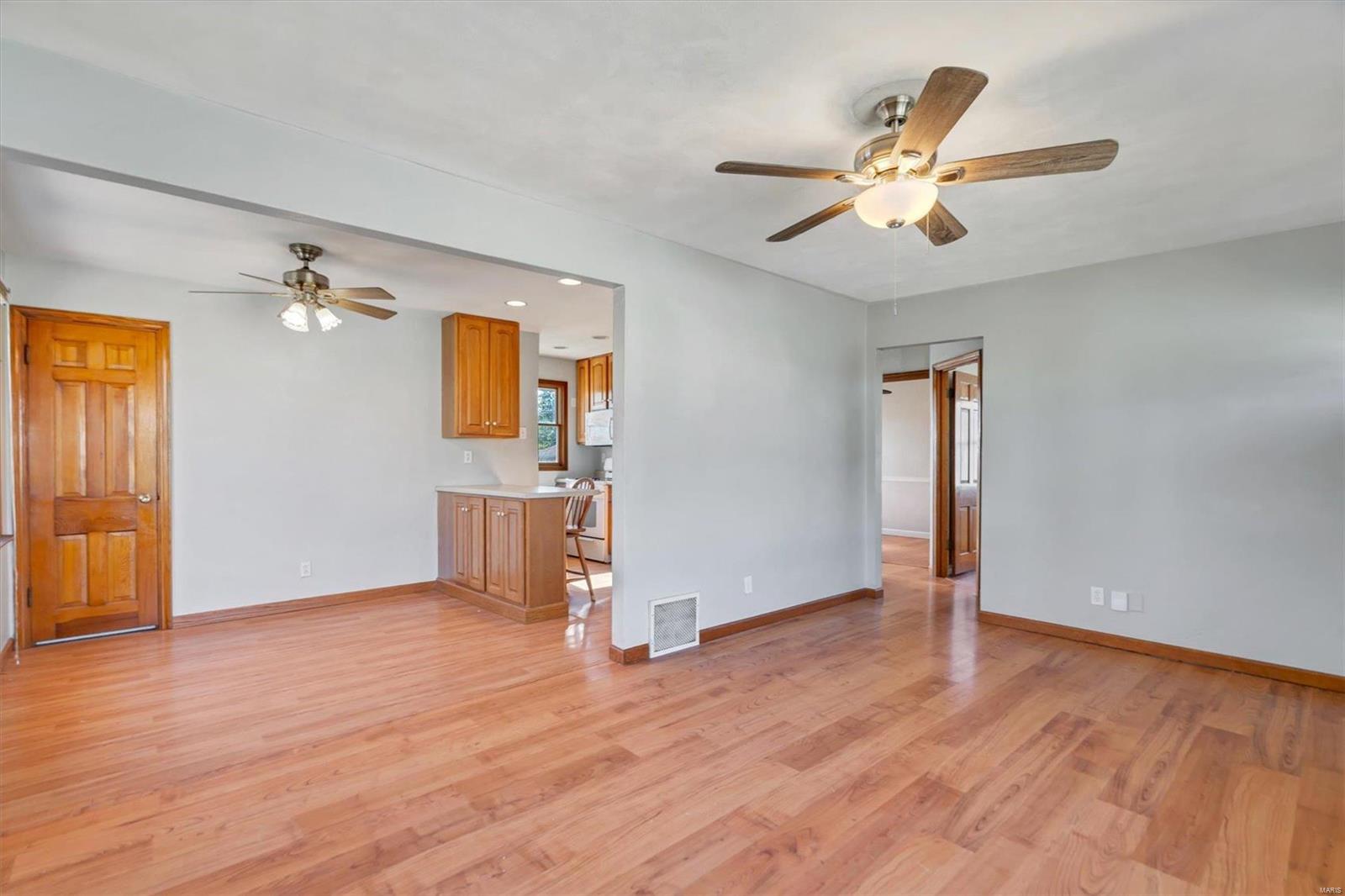 8026 Morgan Ford Road St. Louis, MO 63123 - Photo 5 of 22