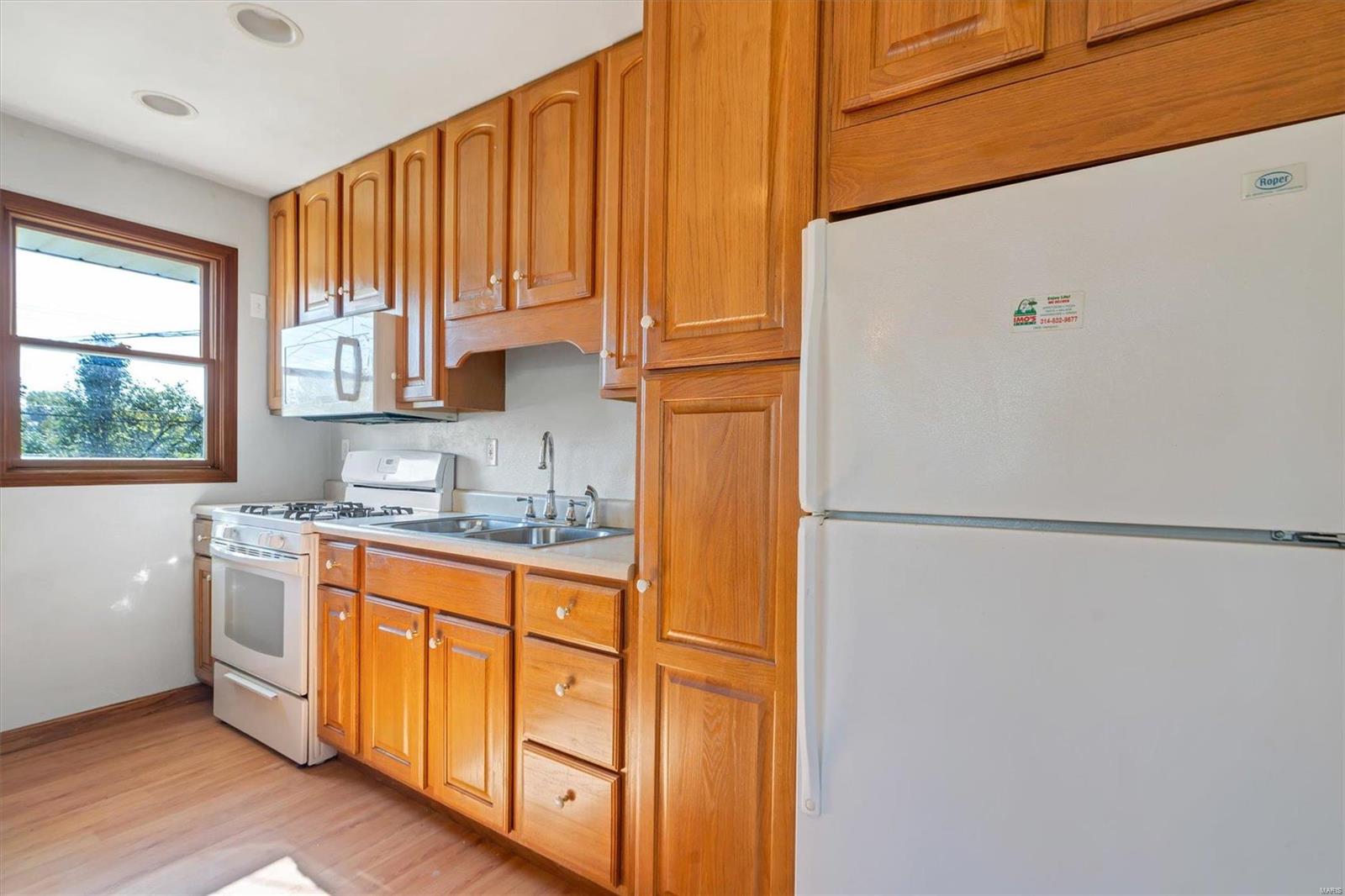 8026 Morgan Ford Road St. Louis, MO 63123 - Photo 8 of 22