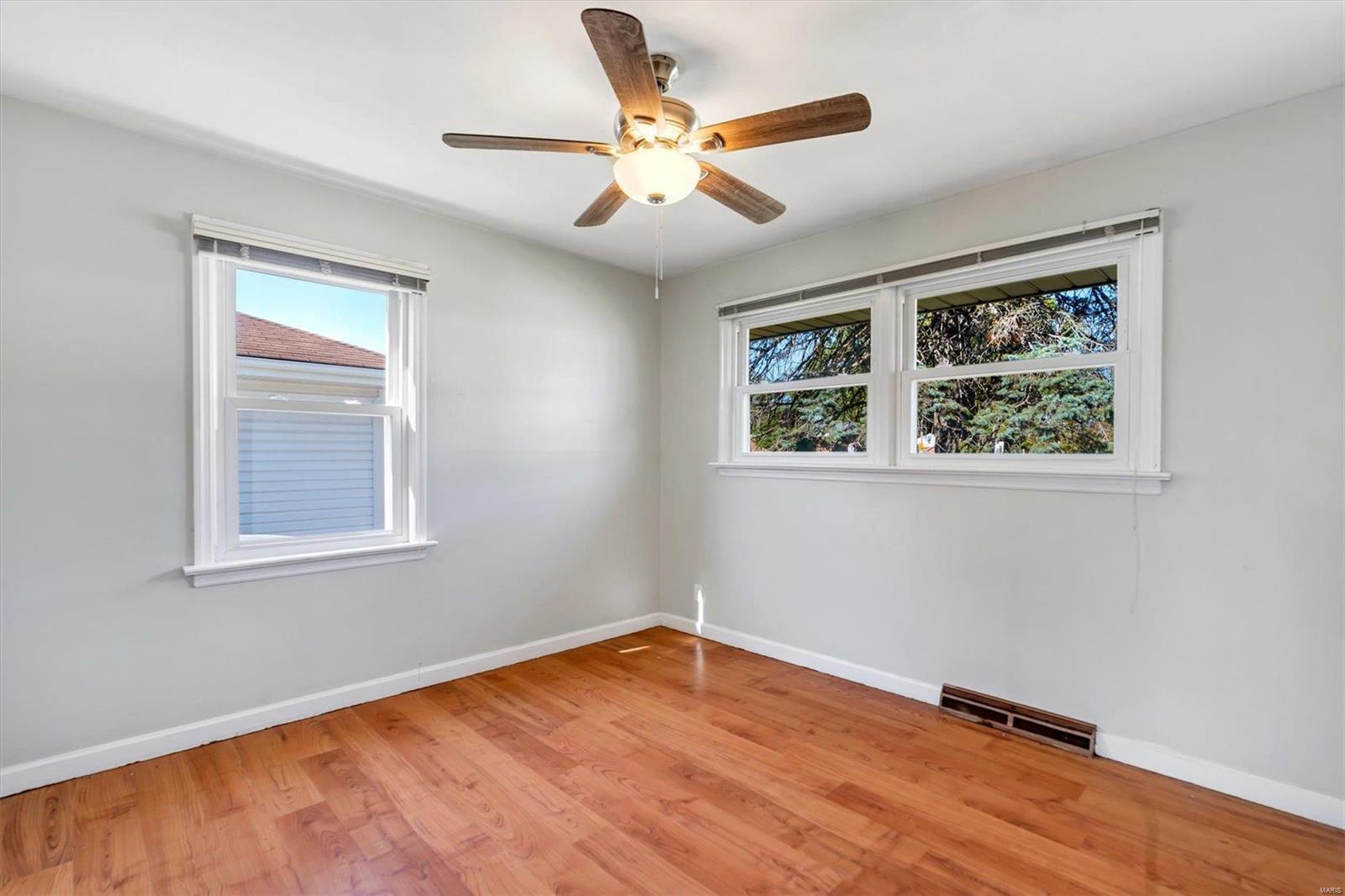 8026 Morgan Ford Road St. Louis, MO 63123 - Photo 9 of 22
