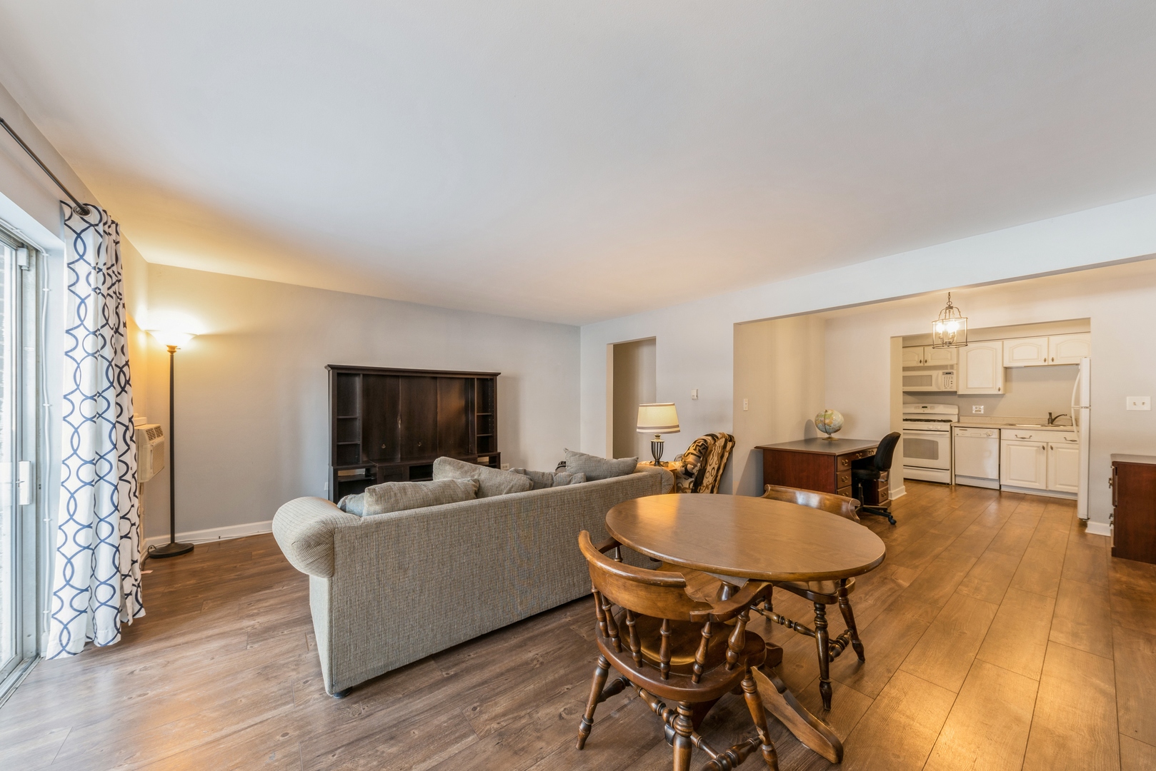 1353 Perry Street, Unit 2 Des Plaines, IL 60016 - Photo 4 of 10