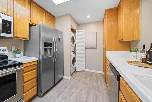 $899,888 | 2604 Hastings Shore Lane, Redwood City, CA 94065