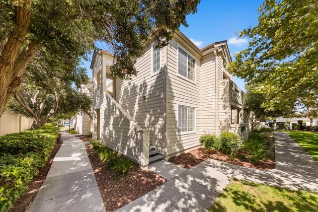 $899,888 | 2604 Hastings Shore Lane, Redwood City, CA 94065
