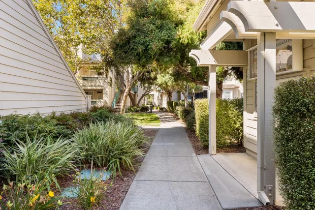 $899,888 | 2604 Hastings Shore Lane, Redwood City, CA 94065