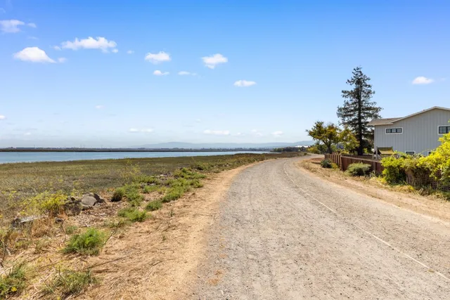 $899,888 | 2604 Hastings Shore Lane, Redwood City, CA 94065