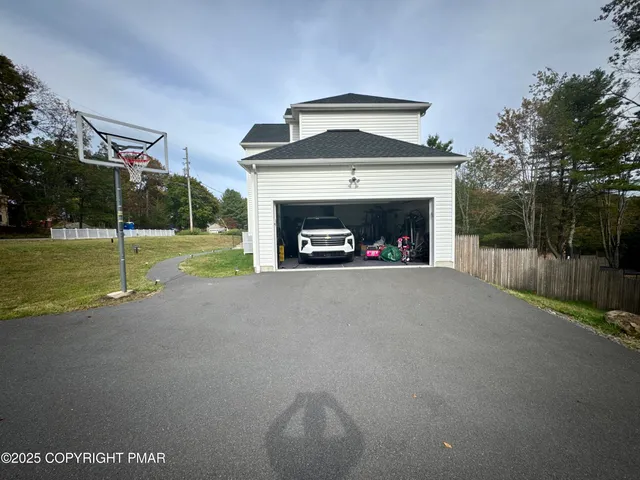 $549,990 | 303 Ridge Road, Stroudsburg, PA 18360