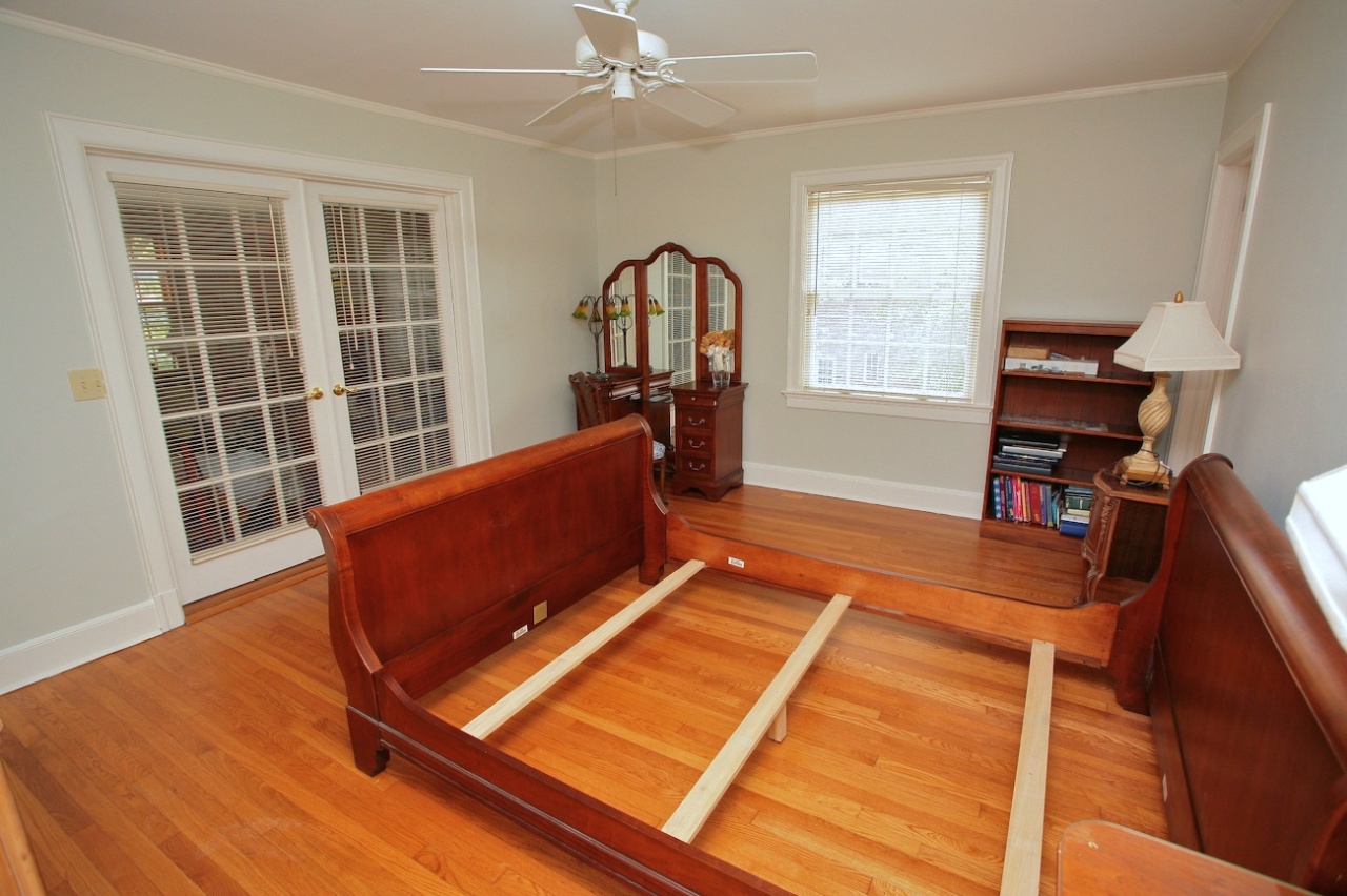 2325 River Road Jacksonville, FL 32207 - Photo 17 of 25 Bedroom 3